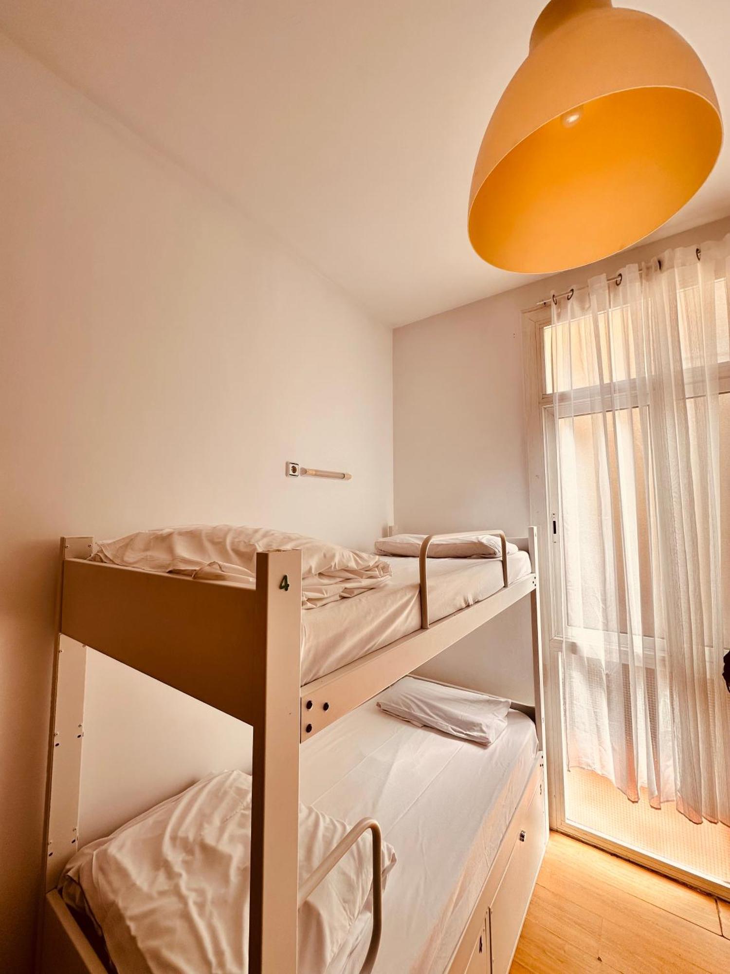 Mediterranean Hostel Barcelona Exterior photo